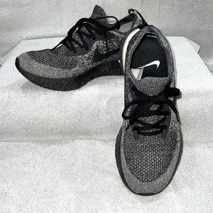 Nike Epic React Flyknit Cookies and Cream size 9